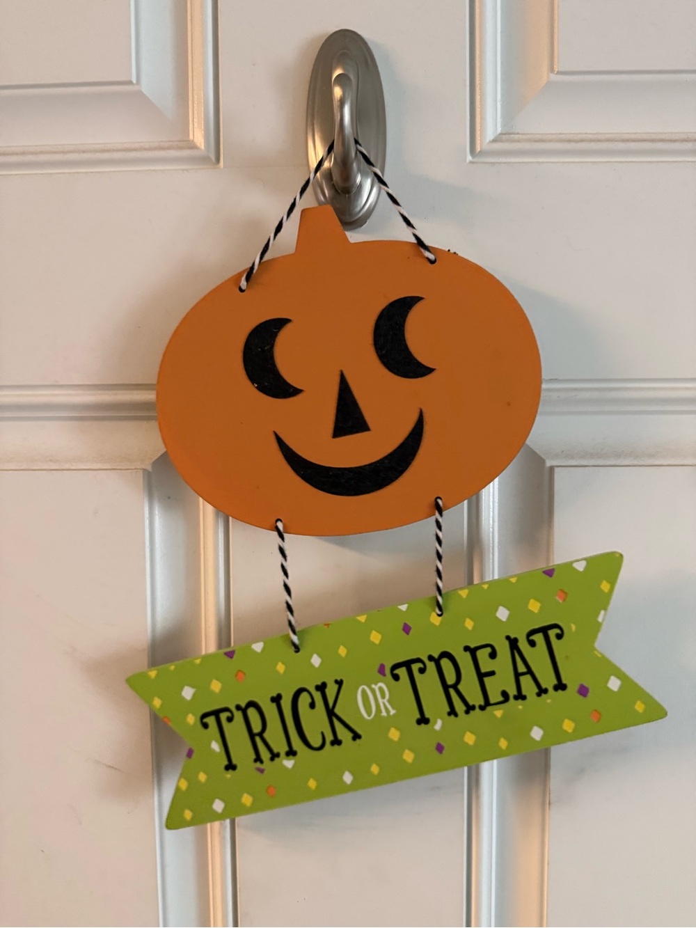 Halloween wooden Pumpkin 'Trick or Treat' Hanging Wall Decor - Orange and Green